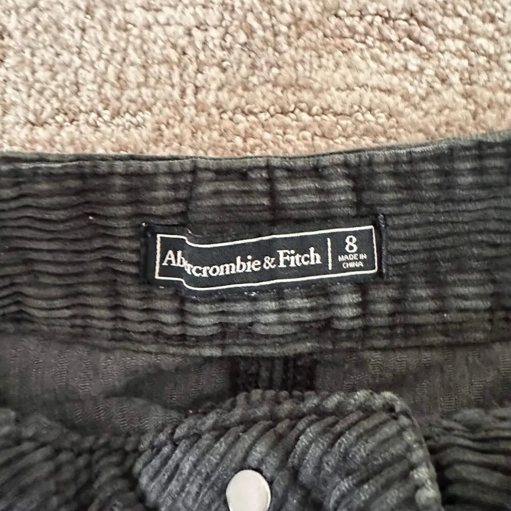 Abercrombie & Fitch Corduroy Mini Skirt Dark Academia Forest Green Size 8 - Picture 4 of 8